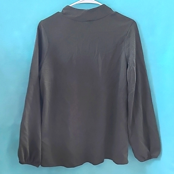 Old Navy Green Top Size Medium - Picture 3 of 3